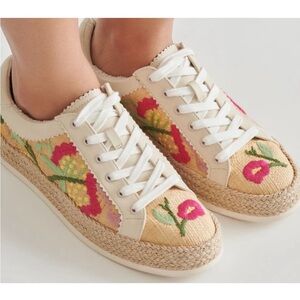 Dolce Vita Azalia Floral Embroidered Woven Raffia Sneakers Size 8.5